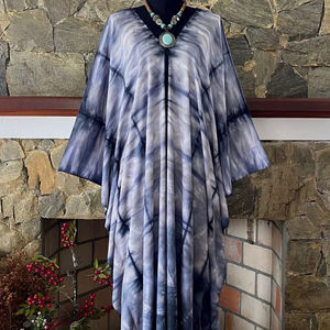 เดรสคาฟทันผ้าเรยอนย้อมสีแบบชิโบริสไตล์ญี่ปุ่น ไซส์พลัส ใส่สบาย เหมาะสำหรับใส่ไปชายหาด - Product Image 1