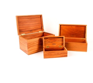 Caja de Madera de Acacia Ecológica con Grabado Tallado y Tapa con Bisagras Personalizadas para Empaque de Regalos de Boda de Lujo - Product Image 2