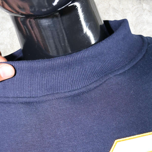 Sweat à capuche bleu marine UCSB pour homme, style vintage, 100% coton, fermeture éclair, fils fins, idéal pour l'hiver - Product Image 4