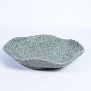 Plato Pequeño de Cerámica con Forma de Loto y Diseño Japandi, No Tóxico, para Sushi, Postres, Restaurantes, Hoteles, Cafeterías, Vajilla HORECA - Product Image 3