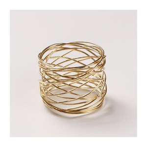 Anneau de serviette de luxe en fer gaufré, durable et écologique, idéal pour les hôtels, restaurants, traiteurs et événements. - Product Image 2