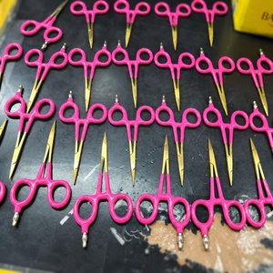 Pinzas de Bloqueo Hemostáticas Multicolores con Base Dorada, Herramienta de Soldadura de Joyería Permanente de Alta Calidad, 5 Pulgadas / Personalizable - Product Image 5