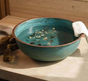 Bol de pédicure en métal vert de qualité supérieure, élégant bassin de trempage des pieds pour des soins confortables à domicile et en salon professionnel - Product Image 5