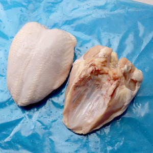 อกไก่แช่แข็งแบบไม่มีกระดูก ขายส่ง ปริมาณมาก ได้รับการรับรองฮาลาล เกรดพรีเมียม อุดมไปด้วยวิตามิน - Product Image 1