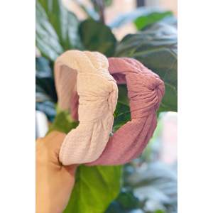 Fascia per capelli ricamata con ciondolo - Product Image 3