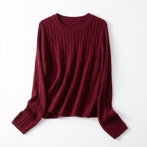 Pull ample en maille à col rond pour femme, idéal pour l'hiver, avec logo personnalisé, vente en gros, fabricant de vêtements - Product Image 5