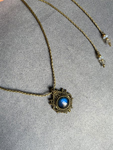 Collier Pendentif Macramé Fait Main en Labradorite Olive avec Éclat Bleu, Bijou en Cristal de Guérison Certifié IGI, Plaqué Or sur Corde – Vente en Gros - Product Image 3