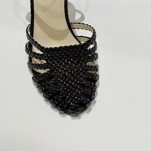 Sandales d'été 2025 pour femmes, style romain, en cuir verni léger, à talon aiguille ultra-haut, avec bride de cheville et fleur en strass - Product Image 3