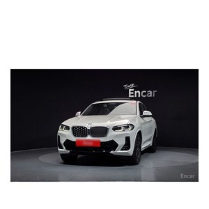 BMW X4 XDrive20i M Sport 2023 avec boîte de vitesses automatique, direction à gauche et caméra de recul, seulement 8 325 km parcourus - Product Image 3