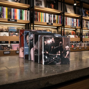 [Álbum Original Coreano 100% Auténtico] LE SSERAFIM LE SSERAFIM 5º Mini Álbum 'HOT' (Versión COMPACTA) Álbum de k-pop (aleatorio) - Product Image 3