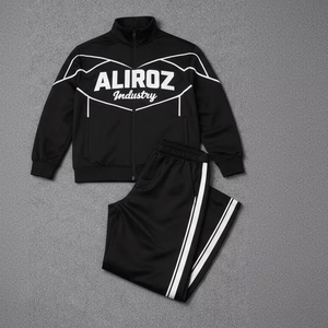 Ensemble coupe-vent sportif personnalisé : Veste zippée intégrale et pantalon à taille élastique – Survêtement décontracté - Product Image 1