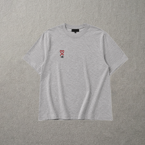 Camiseta Oversize de Mujer con Hombros Caídos, Personalizable con Logotipo Bordado, Camisa de Mujer con Logo de Corazón, Ajuste Holgado, Algodón para Todas las Estaciones - Product Image 3
