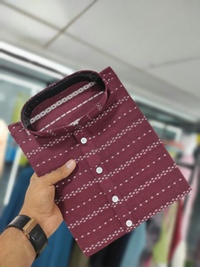 Kurtas indias largas de algodón para hombre en tela de algodón de primera calidad, diseño de tejido de algodón suave premium, ropa étnica para festivales. - Product Image 2