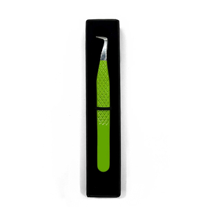 Pinzas para Extensión de Pestañas, Pinzas con Punta de Fibra para Volumen y Extensiones de Pestañas Individuales, Pinzas para Pestañas en Negro, Dorado y Verde - Product Image 1