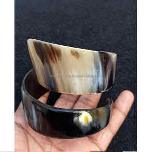 Brazaletes de cuerno en espiral Colección al por mayor Joyería hecha a mano de calidad superior con diseño en espiral único para joyería de moda y regalo - Product Image 1