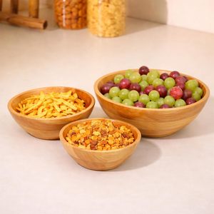 Planche à découper en bois d'acacia KHATI HOUSE, ustensiles de service |   Bols en bois naturel écologiques et durables pour salades, fruits et collations du Rajasthan - Product Image 2