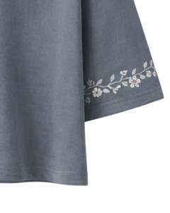 เสื้อยืดครอปสีน้ำเงินสเลทสำหรับผู้หญิง ปักลายดอกไม้ แขนสั้น สไตล์ลำลอง แฟชั่น ผ้าคอตตอนผสม เนื้อนุ่ม เสื้อผู้หญิงสำหรับฤดูร้อน ขายส่ง - Product Image 6