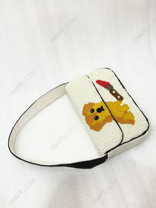 Bolso de mano indio OEM con diseño de perro bordado a mano, forro de satén, para exportación al por mayor de marca privada - Product Image 3