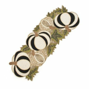Charmant chemin de table perlé fait main avec des citrouilles rayées noires et blanches sur un fond doré scintillant, disponible en gros - Product Image 1