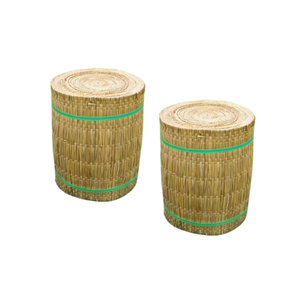 Alfombra de junco natural de superficie suave para sentarse y usar en el suelo, y para mantener limpios los espacios interiores en casas y apartamentos. - Product Image 1