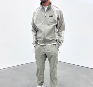 Ensemble de survêtement gris clair pour homme, fermeture éclair intégrale, sportif, respirant, 100 % nylon, coupe classique, couleur unie, poches latérales imprimées, hiver - Product Image 4