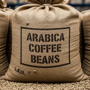 Grains de café Arabica sélectionnés, riches en arômes naturels et au goût intense, parfaits pour la préparation et la dégustation de café. - Product Image 2