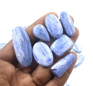 2024 AAA + Qualité Gorgios Naturel Kyanite Pendentif Cabochon Fine Jewelry Lot de pierres précieuses en vrac pour Boucles d'oreilles Pendentifs Direct Jaipur - Product Image 1