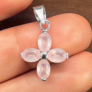 Pendentif Fleur Tendance en Quartz 100% Naturel avec 4 Pierres, Plaqué Rhodium, Argent Sterling, Bijoux Minimalistes pour Enfants - Product Image 3