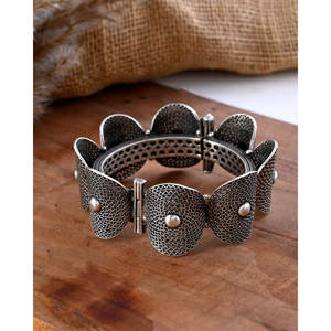 Bracelet en argent fin Meera Jaipur Akshara - Product Image 1