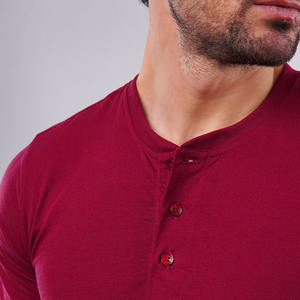 T-shirt Henley uni à manches courtes, col rond, coupe ajustée, en jersey 100% coton lourd, sans coutures, anti-boulochage et respirant - Product Image 3