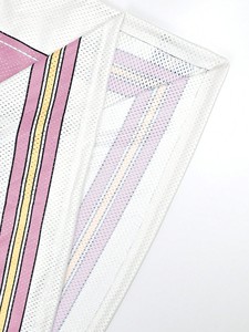 Camiseta de fútbol americano OEM con hombros caídos, cuello en V de malla, estilo urbano holgado, uniforme personalizado con panel de rayas rosas por sublimación - Product Image 3