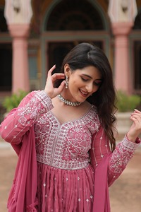 Salwar Kameez Tradicional Indio de Georgette Sintético con Lentejuelas y Bordados de Hilo, Vestidos para Mujer, Ropa de Boda - Product Image 6
