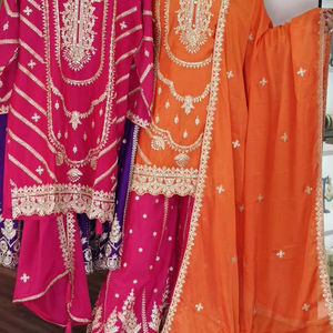 Salwar Kameez Moderno de Seda Chinnon con Bordado Intenso para Mujer, Ideal para Fiestas y Bodas - Product Image 2