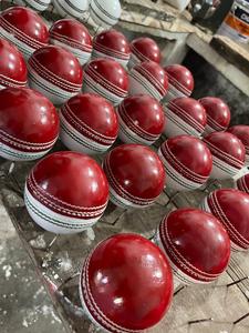 Red and White Hand-Stitched Cricket Hard <b>Ball</b> with Visible Seam for Cricket Match <b>Training</b> Game Professional <b>Training</b> Wholesale - Product Image 3