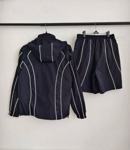 Conjunto Deportivo Unisex Personalizado Transpirable con Cierre, Chaqueta Cortavientos y Pantalones Cortos de Poliéster y Nailon para Hombre, Traje Deportivo de Verano - Product Image 2