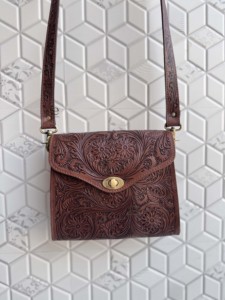 Sac à main en cuir Offre Spéciale sac à bandoulière en cuir usiné à la main Gypsy Boho nouveauté sacs faits à la main occidentaux élégants multi-usages - Product Image 4