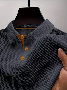 เสื้อเชิ้ตแขนสั้นสไตล์ธุรกิจสำหรับผู้ชาย ขายส่ง รับสั่งทำโลโก้ด้านหน้า ลายเรียบ ผ้าโพลีเอสเตอร์ ระบายอากาศ แห้งเร็ว ผ้าถัก - Product Image 3