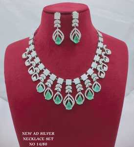 Conjunto de Collar Gargantilla Plateado con Diamantes Americanos y Cristales Rosa, Collar de Circonita Cúbica con Pendientes para Mujer - Product Image 1