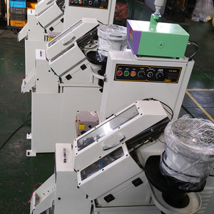 [Maquinaria CCM (Chang Cho)] Máquina roscadora de roscas de la serie CCM CR-02, 550 piezas/min, rodillo roscador industrial para tornillos - Product Image 4