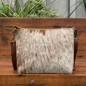 Mini bolsos de hombro de cuero de vaca a mano de diseñador de moda, bolso cruzado de cuero genuino de calidad Premium para mujer - Product Image 5