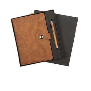 Ejecutivo de cuero A5 diario conjunto de regalo hecho a mano personalizado bloqueo magnético cierre elástico Premium pluma diario competitivo al por mayor - Product Image 1