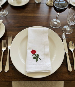 Servilletas de Tela Bordadas con Rosas Rojas, Personalizadas al por Mayor, Lavables a Máquina, Resistentes, Decoración para el Hogar, Tamaños Completos, Algodón - Product Image 2