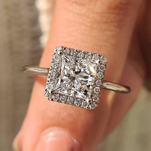 Bague de fiançailles en diamant de laboratoire taille princesse, design cathédrale, or massif 14 carats, cadeau pour femme pour mariage, fête ou demande en mariage - Product Image 1