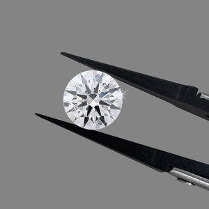 Diamant de laboratoire rond de qualité professionnelle 1 carat, couleur D, pureté VVS - Product Image 1