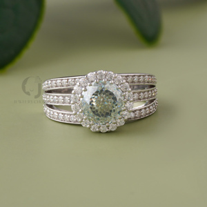 Bague de fiançailles vintage en or blanc 14 carats avec moissanite taille portugaise 2 carats, bijou de mariage fait main, bague de mariée classique - Product Image 2