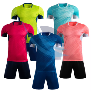 Uniformes de Fútbol Sublimados Personalizados al por Mayor Directo de Fábrica, Camisetas Deportivas Cortas Estampadas de Secado Rápido Unisex de Alta Calidad 2026 - Product Image 2