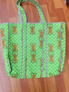 Bolso Tote de Algodón Acolchado con Estampado Artesanal Indio, Bolso de Hombro con Estampado de Tigre Verde y Chevron para Mujer, Venta al Por Mayor - Product Image 2