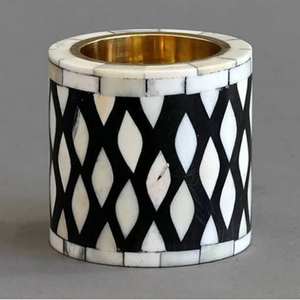 Porte-encens Oud artisanal en os incrusté de nacre, élégant brûleur de Bakhoor pour la maison, utilisation décorative, fabriqué à partir de coquillages - Product Image 1