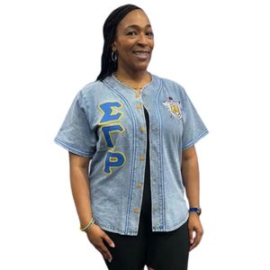 เสื้อเบสบอลยีนส์ Sigma Gamma Rho SGRho แบบติดกระดุม สีน้ำเงินทอง เสื้อผ้ากรีกพรีเมียม สำหรับผู้หญิงและผู้ชาย - Product Image 5
