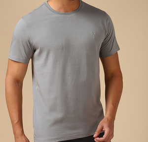 T-shirt en coton uni pour homme avec logo personnalisé OEM, coupe classique, doux, respirant, écologique, col rond, vêtements décontractés de qualité supérieure, streetwear - Product Image 1